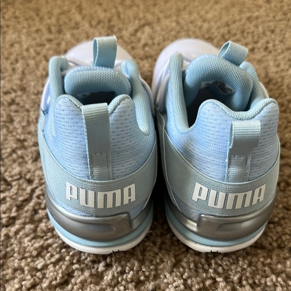 Puma Kids Light Blue Sneakers size 2.5 C - Picture 2 of 2